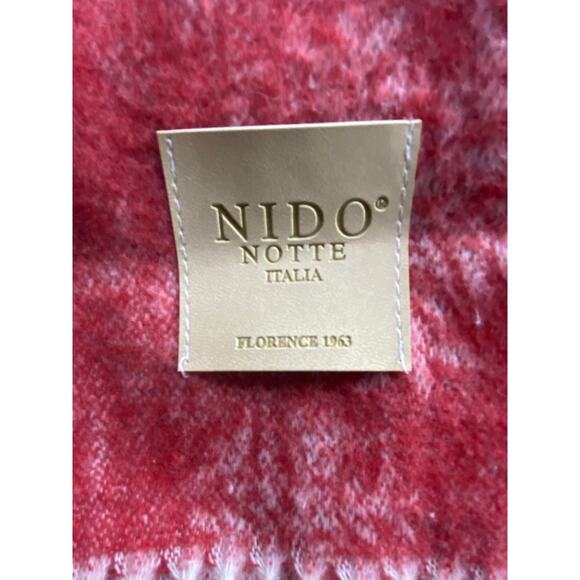 Nido Italia Throw Blanket 51" x 67" Red Snowflake Print Fringe Rustic Winter New - Picture 4 of 5
